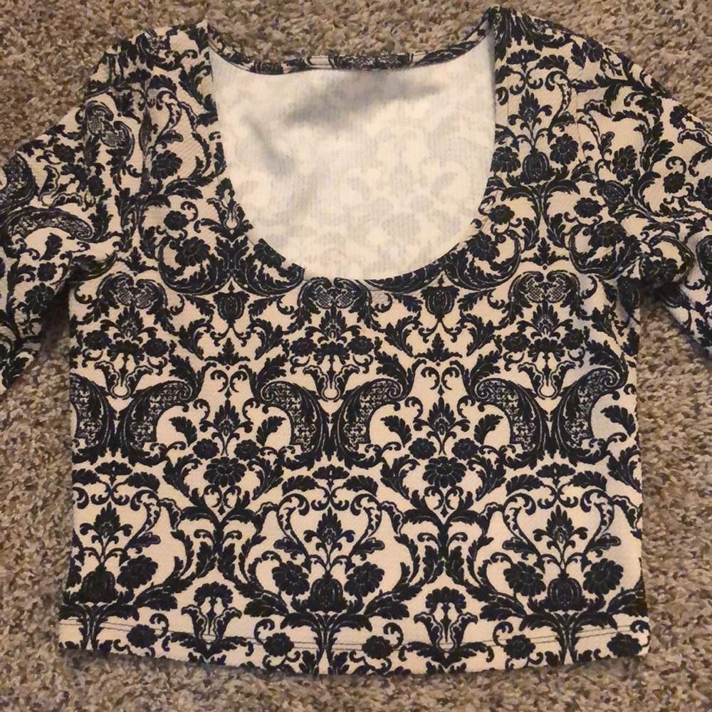 Crop top